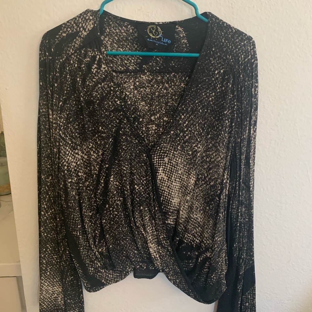 Planet blue surplice top, medium